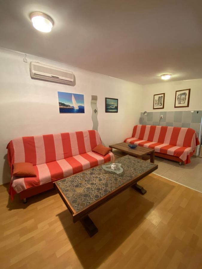 Апартаменты Apartman Tomislav Galizana Экстерьер фото